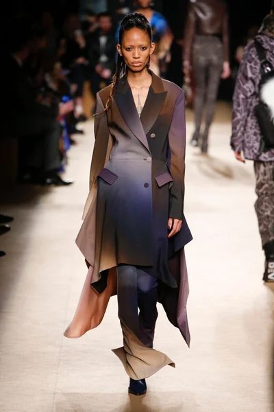 Look 29